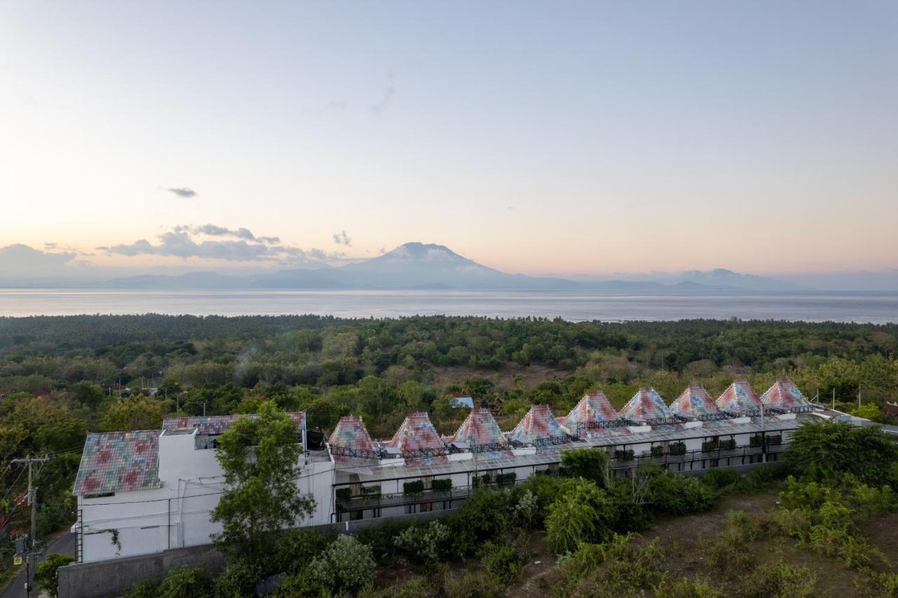 Mambo Hill Resort Toyapakeh エクステリア 写真